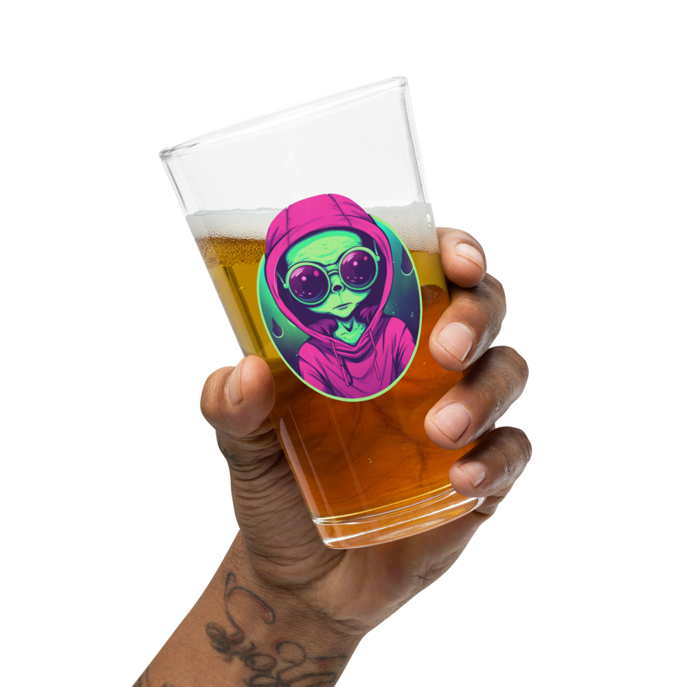 Alien Chad Shaker Pint Glass