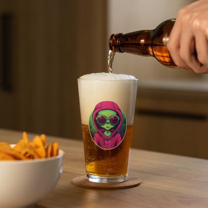 Alien Chad Shaker Pint Glass